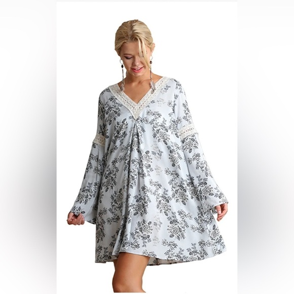 Umgee Embroidered Mini Swing Dress Blue Floral‎ Bohemian Gypsy Cottagecore sz S - Picture 2 of 9